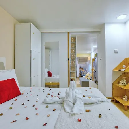 Cetral And Cozy In Bairro Alto *